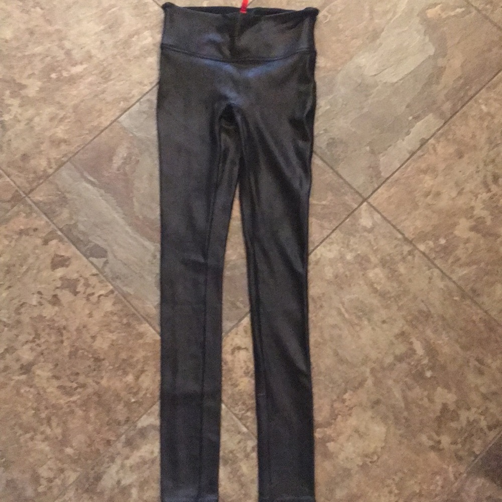 SPANX faux leather leggings XS